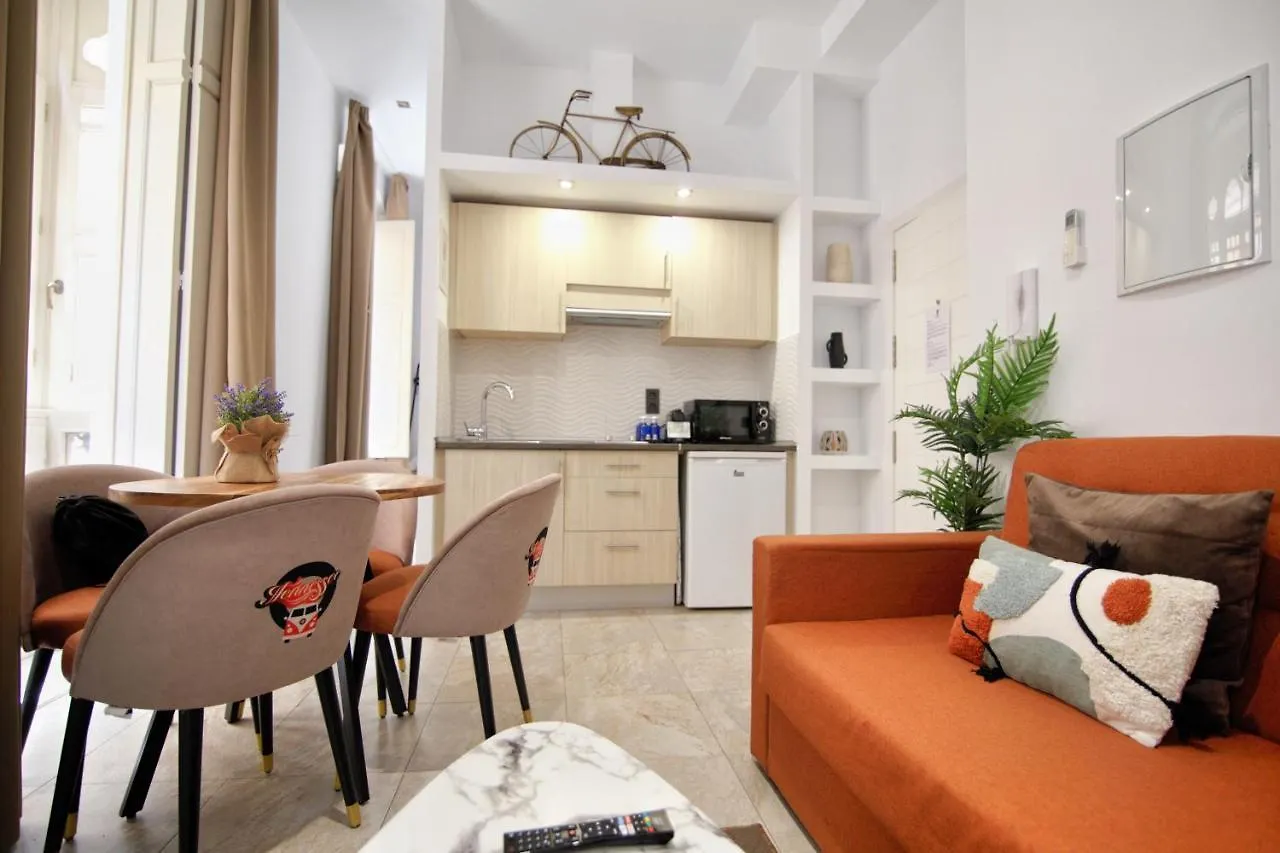 Tennessee Urban Suites Malaga Aparthotel